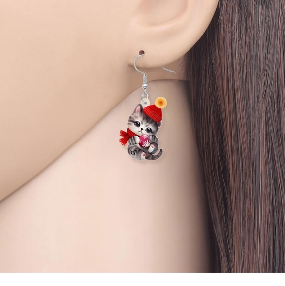 Adorable Cat Earrings with Red Accents - Picture 2 of 5